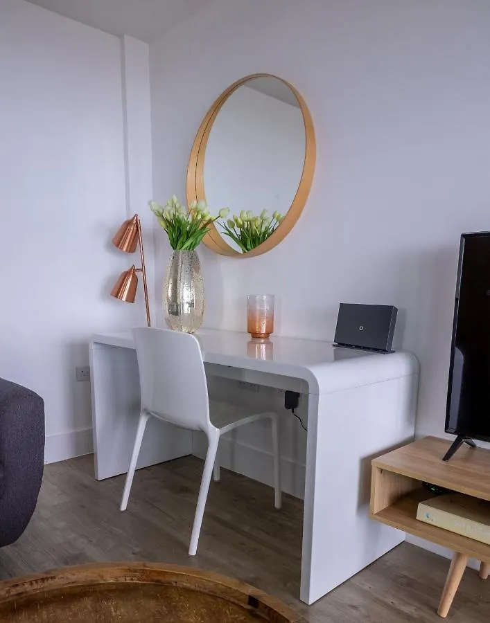 Seaview West Coast - Exceptional - 2 Bedrooms Sleeps 5 -Stunning Sea Views - 500 Metres To Beach Bournemouth 0*,  United Kingdom